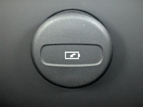 New 2026 Volvo XC90 T8 Plus w/ Protection Package Premier image 7