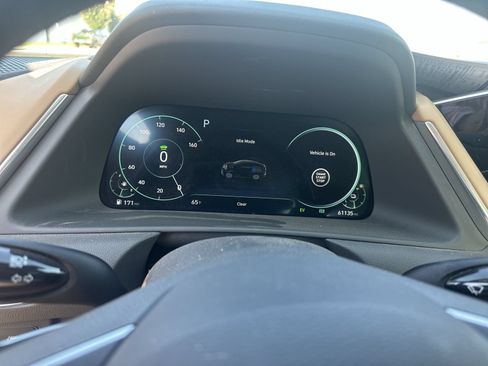 Used 2023 Hyundai Sonata Limited w/ Cargo Package FWD image 11