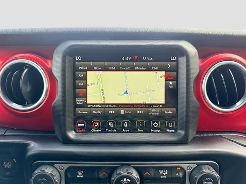 Used 2022 Jeep Gladiator Rubicon AWD/4WD image 16