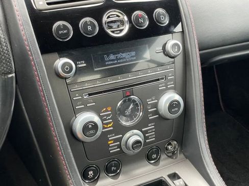 Used 2015 Aston Martin V8 Vantage GT image 24