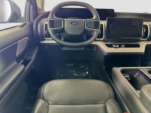 Used 2025 Ford Expedition Max Active image 23