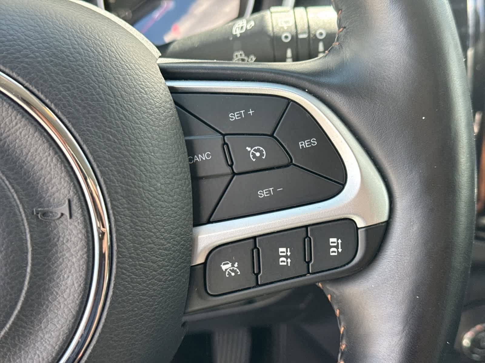Used 2021 Jeep Compass Limited FWD image 30