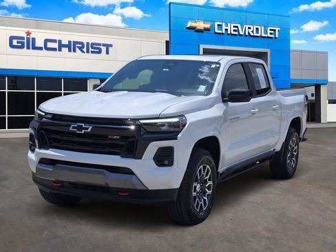 Certified 2024 Chevrolet Colorado Z71 w/ Z71 Convenience Package 2 AWD/4WD image 3