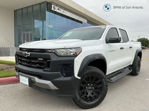 Used 2024 Chevrolet Colorado Trail Boss w/ Technology Package AWD/4WD image 1