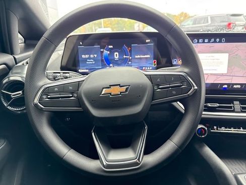 New 2026 Chevrolet Equinox EV LT image 14