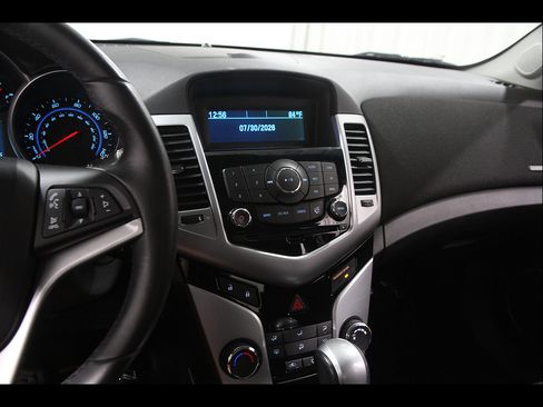 Used 2011 Chevrolet Cruze LT FWD image 9