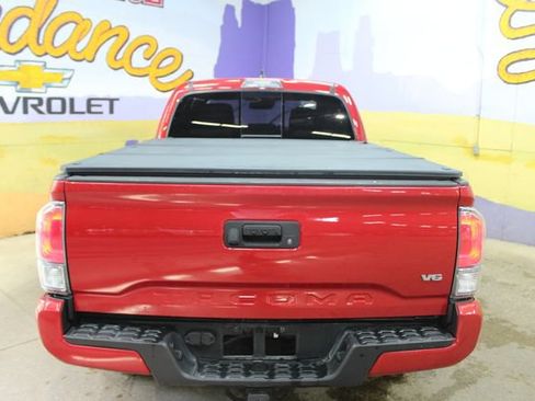 Used 2020 Toyota Tacoma TRD Sport AWD/4WD image 7