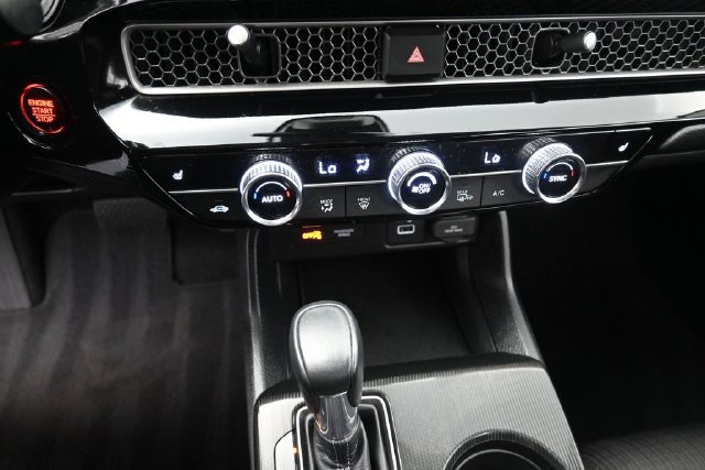 Used 2024 Honda Civic EX image 3