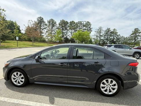 Used 2023 Toyota Corolla LE FWD image 8