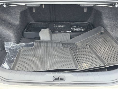 Certified 2024 Nissan Altima 2.5 SV w/ SV Premium Package FWD image 9