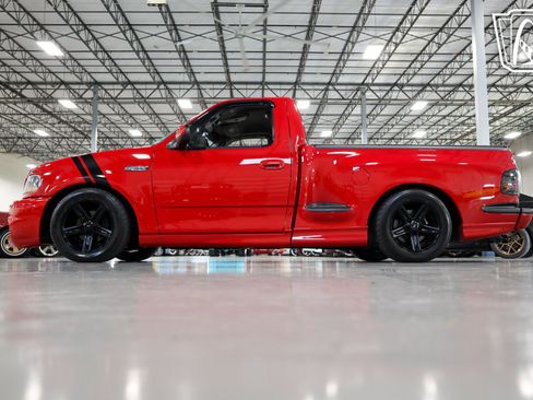 Used 2003 Ford F150 Lightning image 29