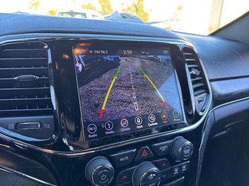 Used 2019 Jeep Grand Cherokee Limited image 29