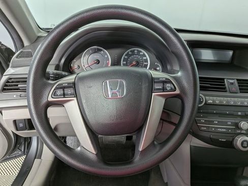 Used 2010 Honda Accord LX-P image 17