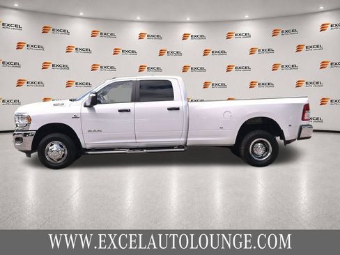 Used 2024 RAM 3500 Big Horn AWD/4WD image 2