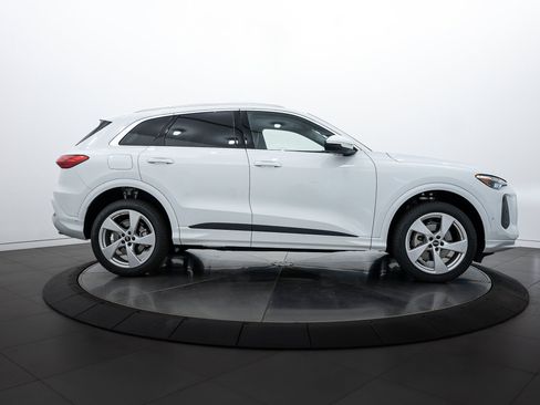 New 2025 Audi Q5 Premium Plus image 3