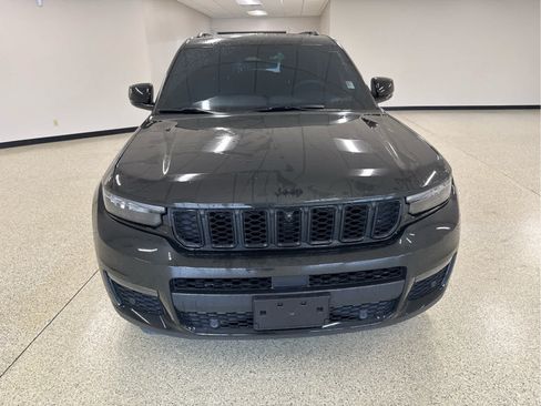 Used 2024 Jeep Grand Cherokee L Limited w/ Luxury Tech Group II AWD/4WD image 3