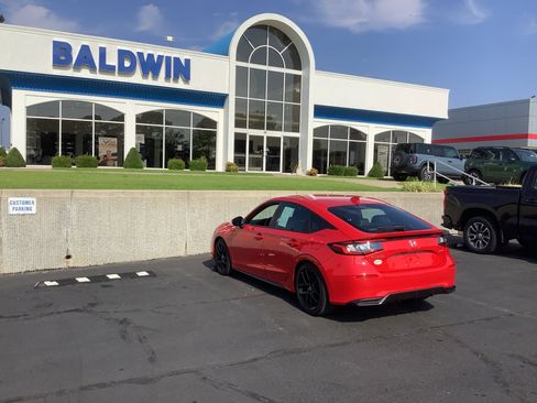 Used 2022 Honda Civic Sport image 5