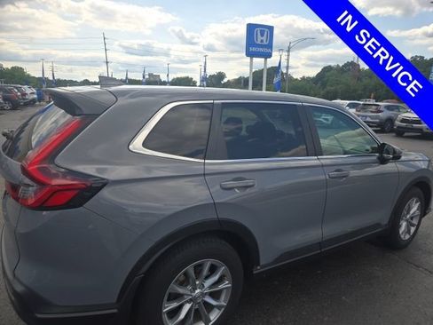 Used 2025 Honda CR-V EX image 5