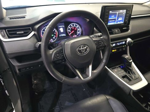 Used 2022 Toyota RAV4 XLE Premium AWD/4WD image 2