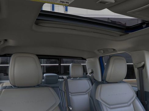 New 2025 Ford Maverick Lariat image 12