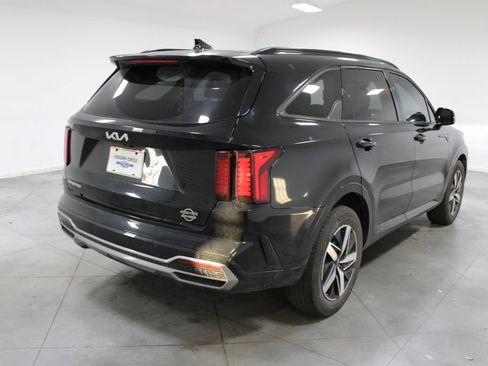 Used 2023 Kia Sorento S w/ Panoramic Sunroof Package image 9