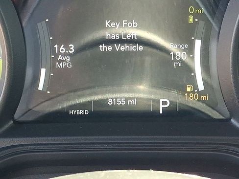 Used 2025 Jeep Wrangler Unlimited Sahara w/ Safety Group AWD/4WD image 19