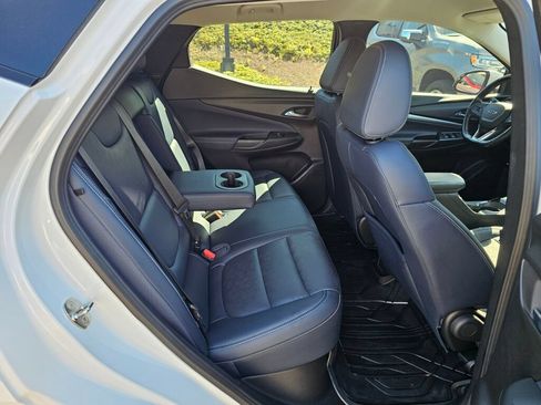 Used 2023 Chevrolet Bolt EUV LT w/ Convenience Package FWD image 25