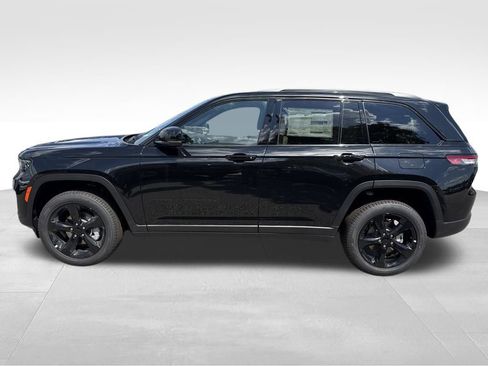 New 2025 Jeep Grand Cherokee Limited w/ Black Appearance Package image 2
