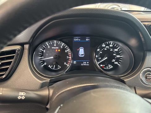 Used 2020 Nissan Rogue SV AWD/4WD image 18