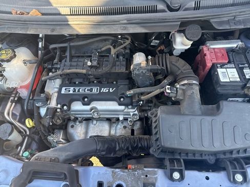 Used 2015 Chevrolet Spark LT image 27