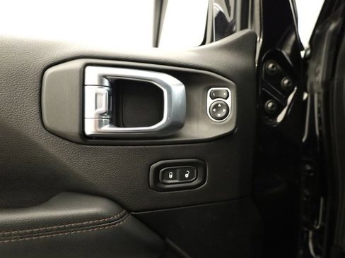 Used 2021 Jeep Wrangler Unlimited Rubicon image 10