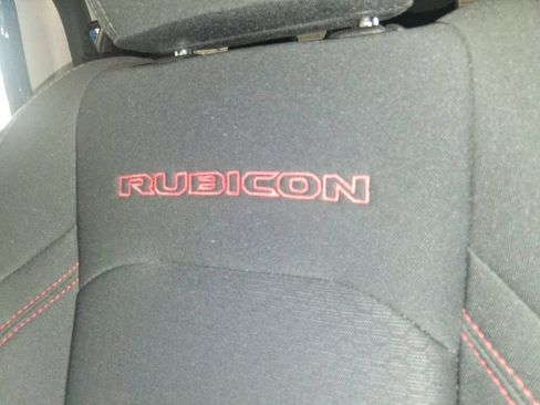 Used 2021 Jeep Gladiator Rubicon AWD/4WD image 12