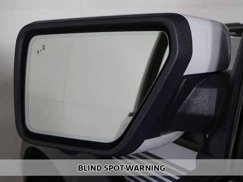 Used 2025 Ford F150 Raptor AWD/4WD image 9