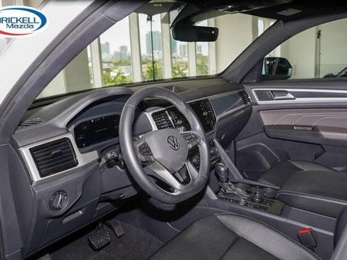 Used 2023 Volkswagen Atlas Cross Sport SEL AWD/4WD image 16
