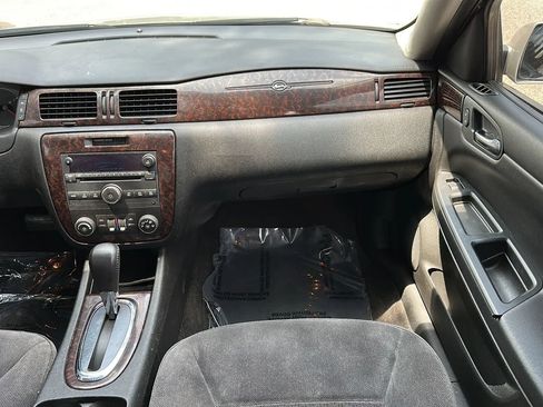 Used 2012 Chevrolet Impala LT FWD image 27