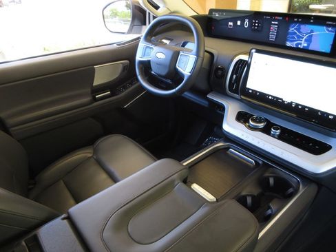 Certified 2025 Ford Expedition Max Active RWD image 18