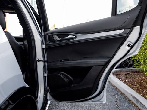 New 2025 Alfa Romeo Stelvio Sprint image 35