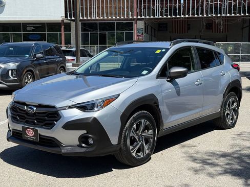 Used 2024 Subaru Crosstrek 2.0i Premium AWD/4WD image 4