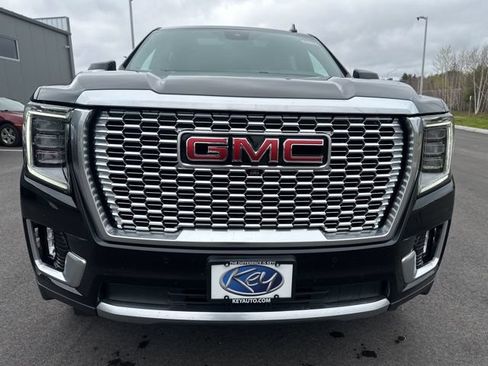 Used 2024 GMC Yukon XL Denali AWD/4WD image 9