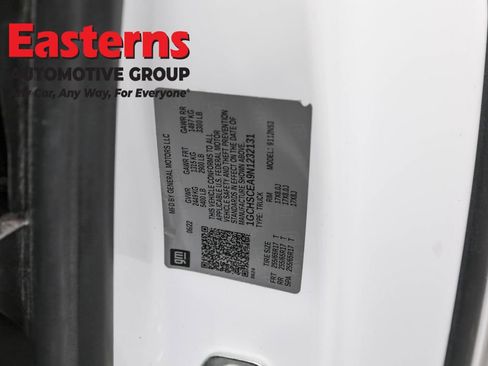 Used 2022 Chevrolet Colorado LT w/ Fleet Safety Package image 32