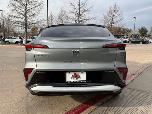 Used 2025 Buick Envista Sport Touring image 7