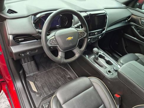 Used 2023 Chevrolet Traverse Premier AWD/4WD image 10