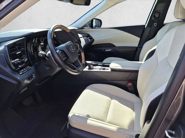 Used 2024 Lexus RX 350 Premium w/ Accessory Package (Z1) FWD image 17