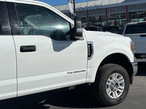 Used 2019 Ford F250 XLT w/ Snow Plow Prep Package AWD/4WD image 12