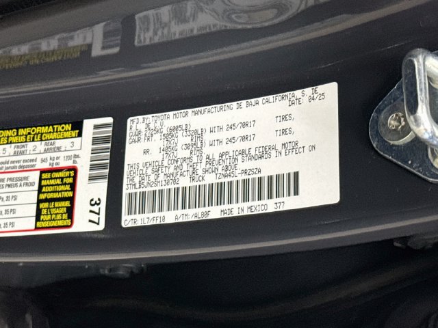 Used 2025 Toyota Tacoma SR5 AWD/4WD image 31