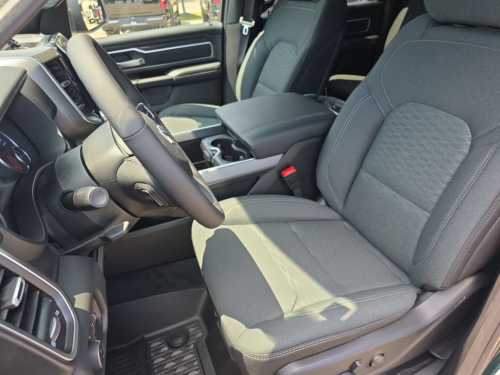 New 2026 RAM 1500 Big Horn AWD/4WD image 14