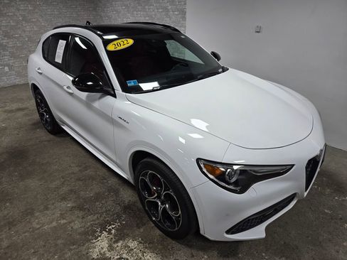 Used 2022 Alfa Romeo Stelvio Veloce image 67