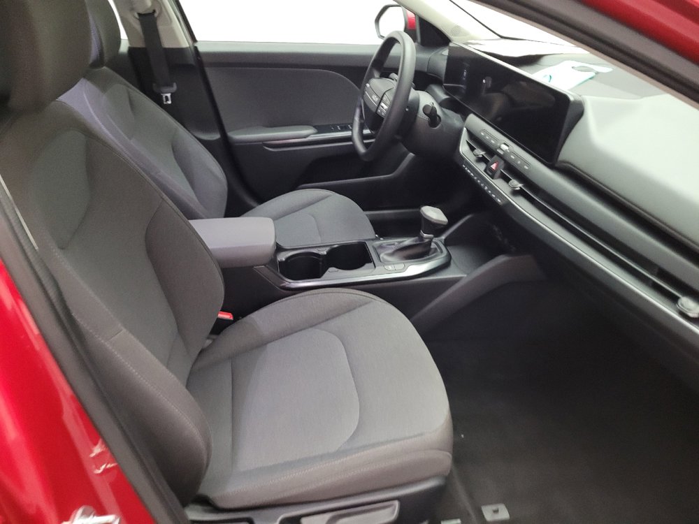 Used 2025 Kia K4 FWD image 21