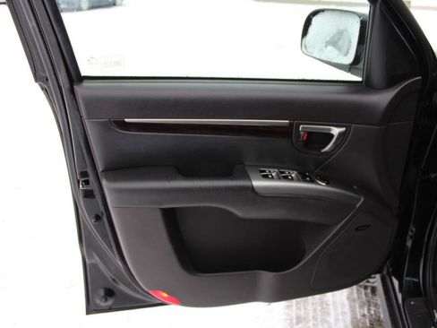 Used 2011 Hyundai Santa Fe Limited image 15