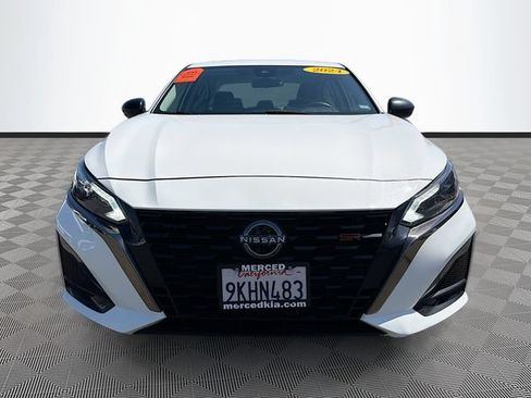 Used 2024 Nissan Altima 2.5 SR FWD image 2